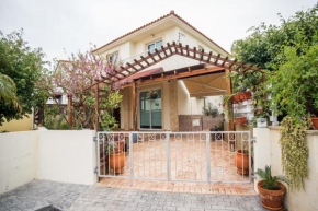 Spacious 3-bedroom villa with gorgeous garden